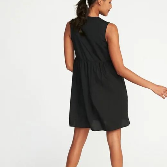 Old Navy Lace-Up Sleeveless Swing Dress for Women - Picture 2 of 4